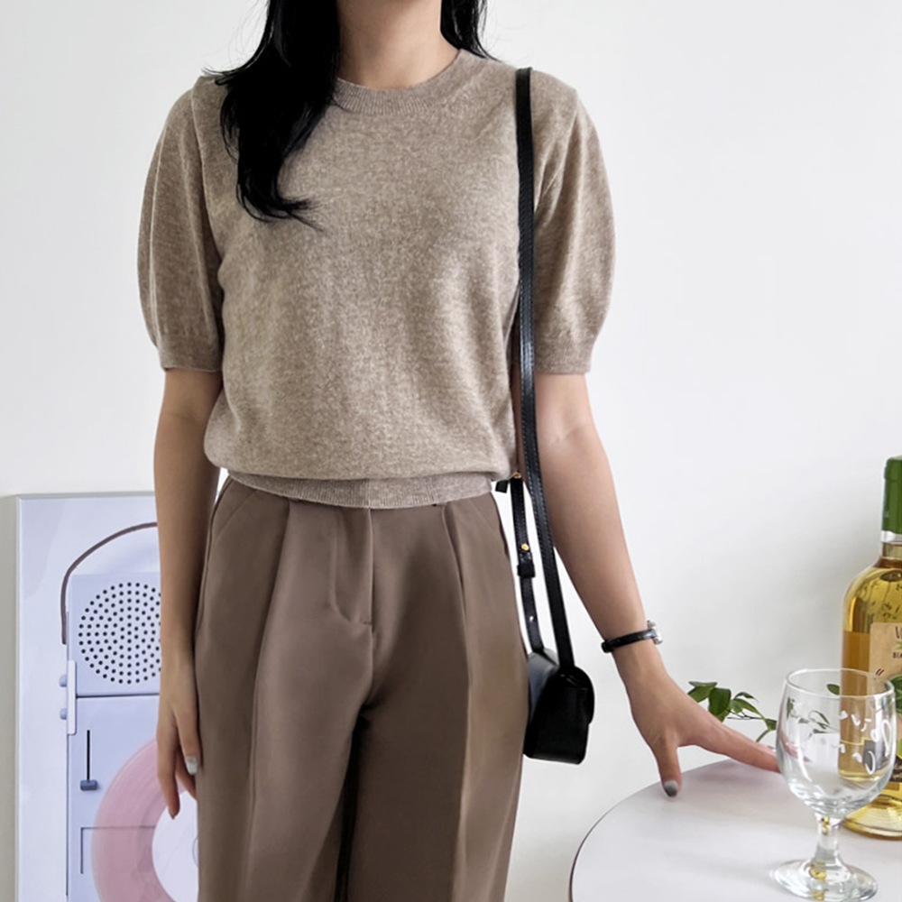 베이지색니트 퍼프 반팔 퍼프소매 봄 가을 라운드 니트 - 상세 이미지 4