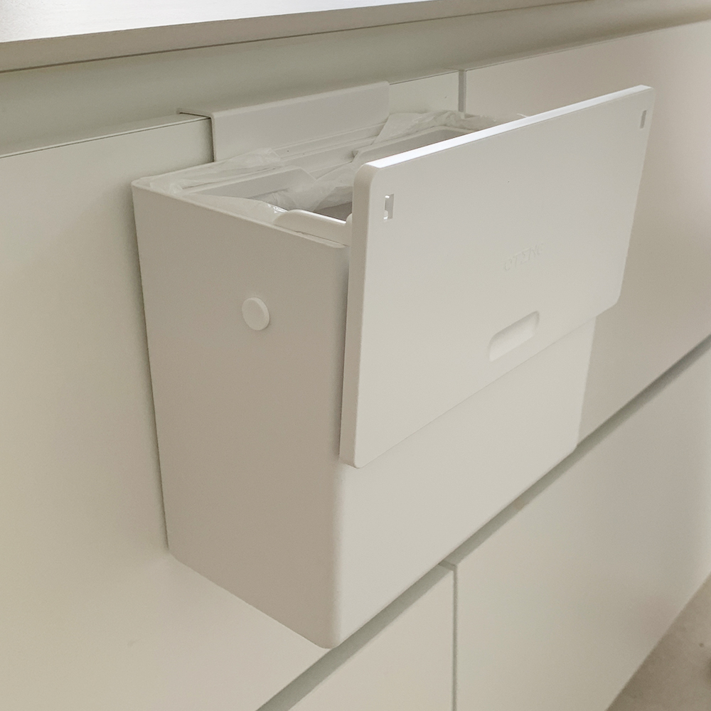 플랫스 걸이형 쓰레기통 음식물통 음쓰통 주방 휴지통 싱크대 화이트 6L