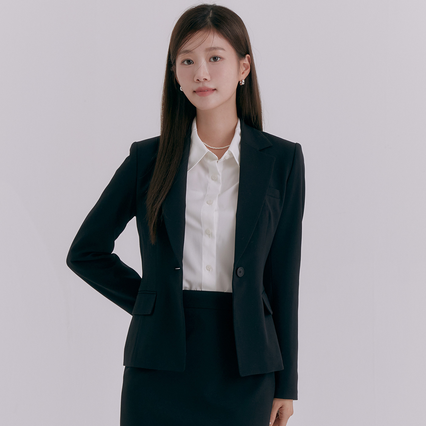 로엠 베이직 셋업 자켓 RMJKE49R01 - 상품 이미지