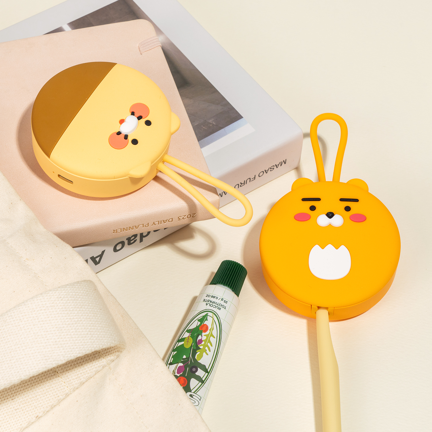 카카오프렌즈 휴대용 에그캡슐 UV 칫솔살균기 (춘식이) - 상세 이미지 4
