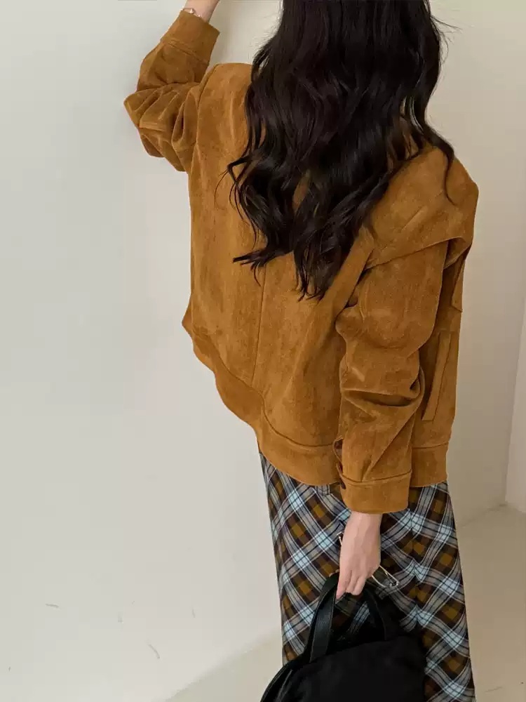 이시영 자켓 숏 인스타그램 스웨이드 간절기 의상 옷 패션 - 상세 이미지 4