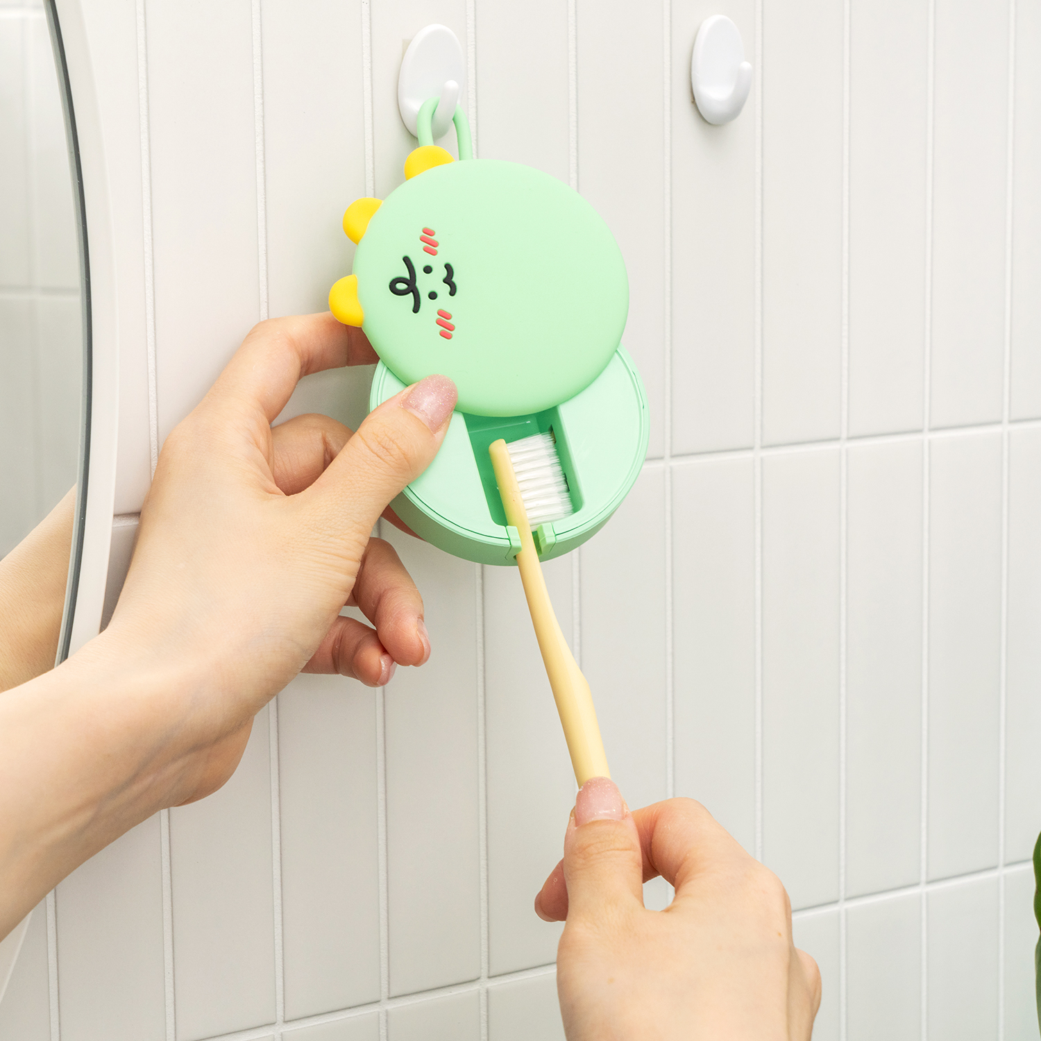 니니즈 죠르디 휴대용 에그캡슐 UV 칫솔살균기 - 상세 이미지 2