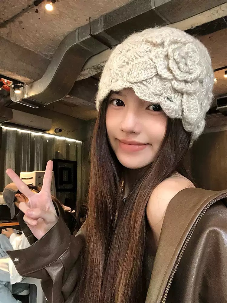 빈티지 뜨개 비니 니트모자 할머니 꽃모양 힙한 가을 겨울 포인트 레이어드 패션 코디 3컬러 - 상세 이미지 3