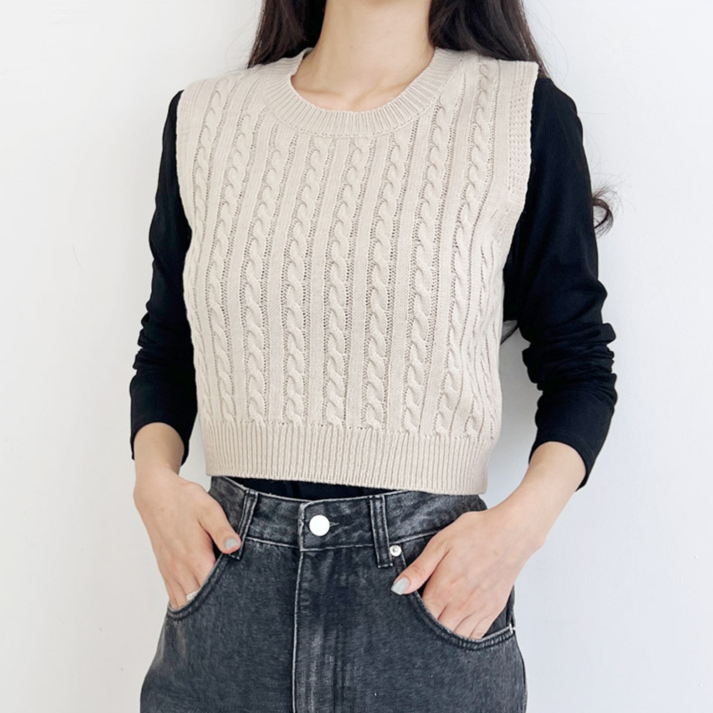 얇은니트조끼 꽈배기 케이블 크롭 라운드 레이어드 베스트