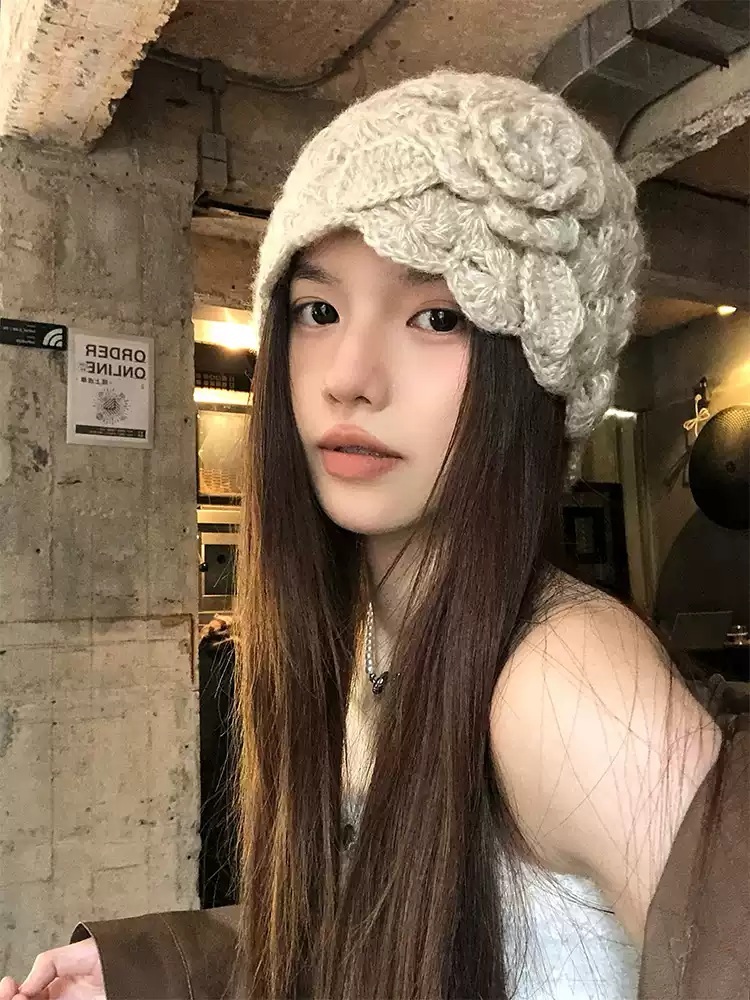빈티지 뜨개 비니 니트모자 할머니 꽃모양 힙한 가을 겨울 포인트 레이어드 패션 코디 3컬러 - 상세 이미지 4