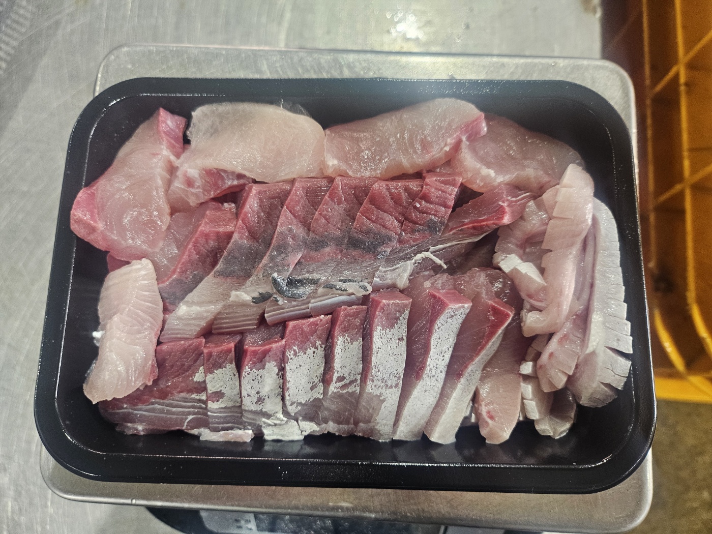 통영 자연산 방어회 300g 손질 필렛스킨포장쌈채소삼둥이초장 - 상세 이미지 2