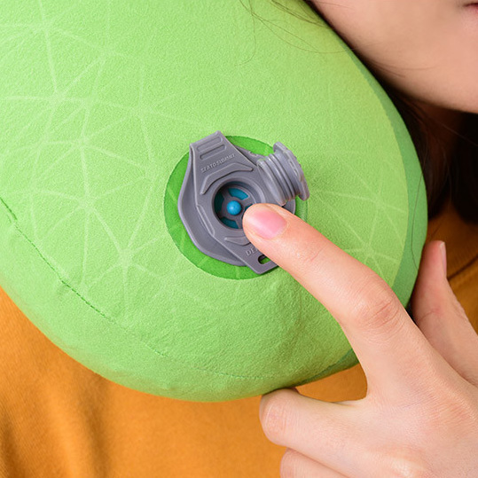 씨투써밋 여행용 에어 목베개 에어로 필로우 프리미엄 트래블러 휴대용 비행기 기내용 목쿠션