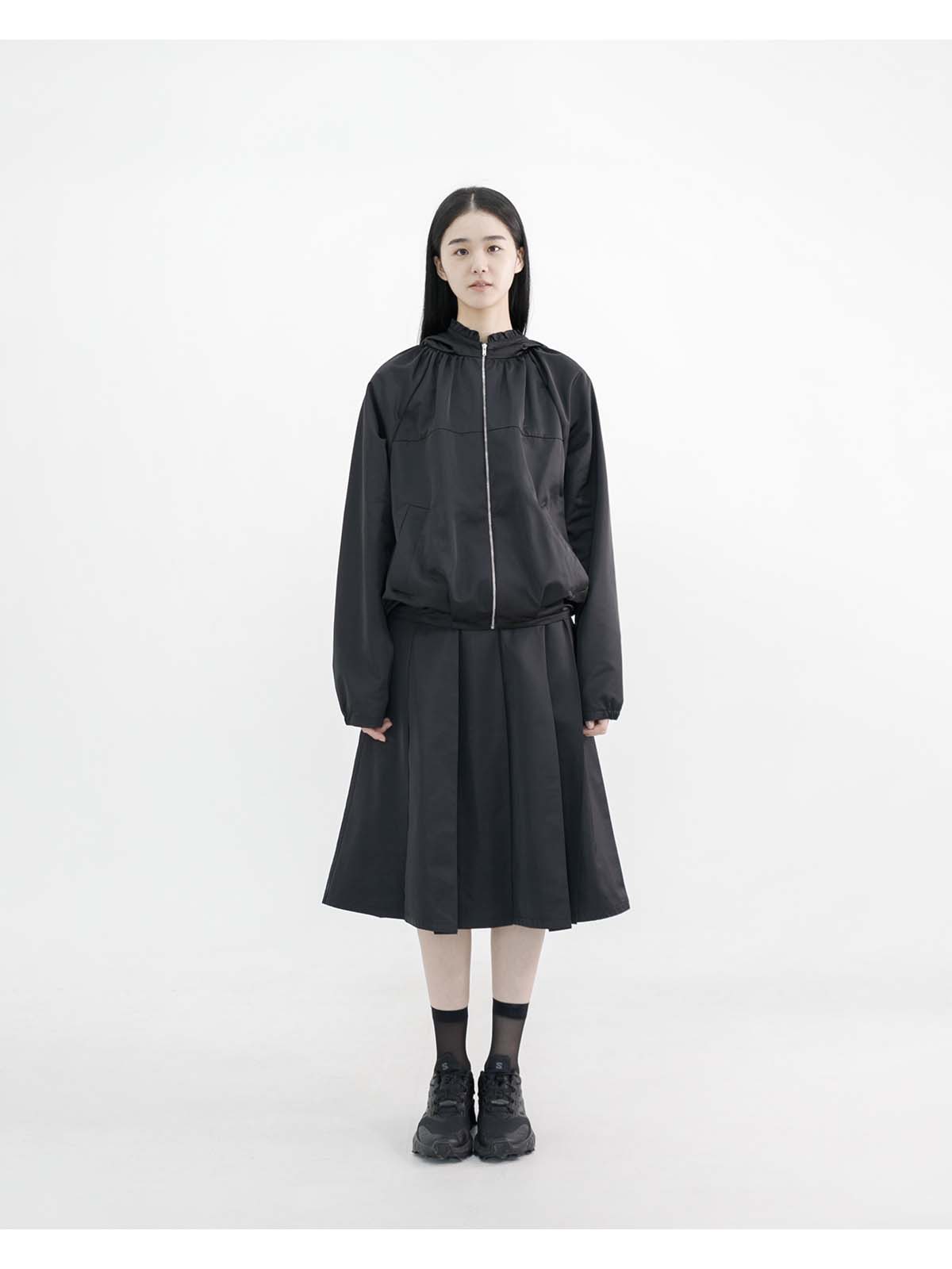 유노이아 EUNOIA WIND PLEATS SKIRT BLACK : TRIPLESTORE