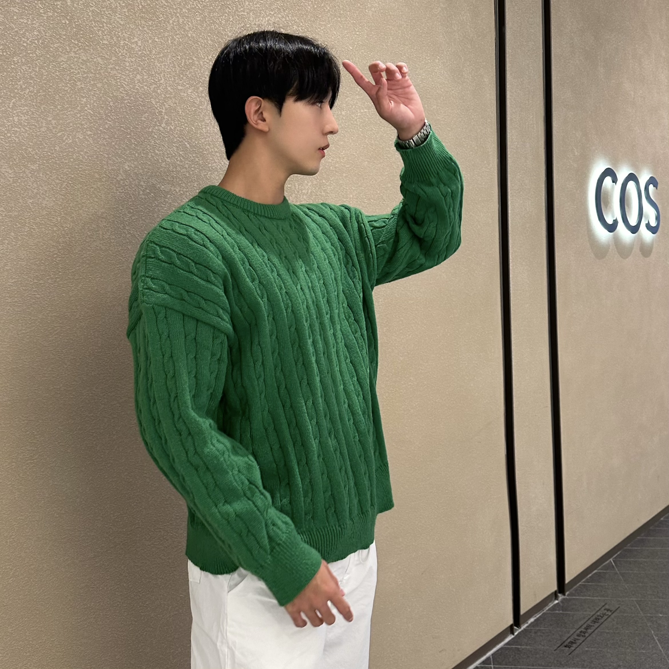 오버핏꽈배기니트 남자겨울니트 - 메인 이미지