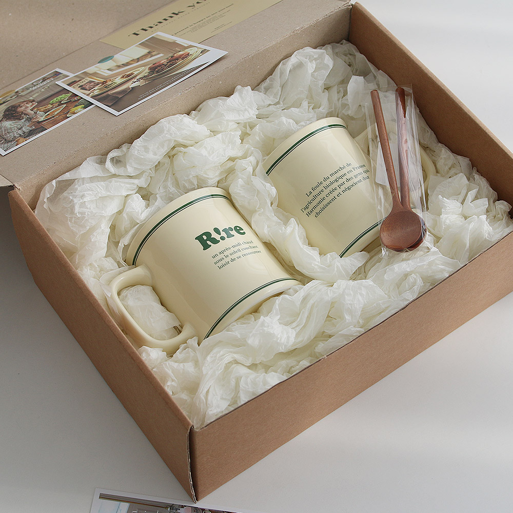 파밍스마켓 예쁜컵 신혼부부 집들이 기념일 생일 선물세트 머그잔 380ml 2P+티스푼2P