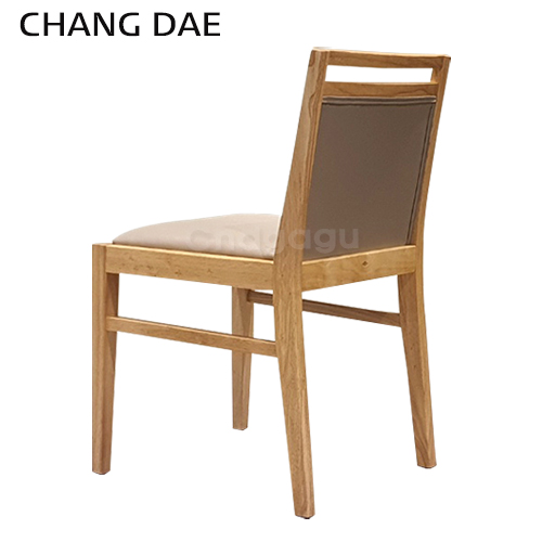 W235 가죽 원목 방석 우드 식탁 의자 카페 레스토랑 호텔 인테리어 디자인 체어 : 창대씨엔디가구