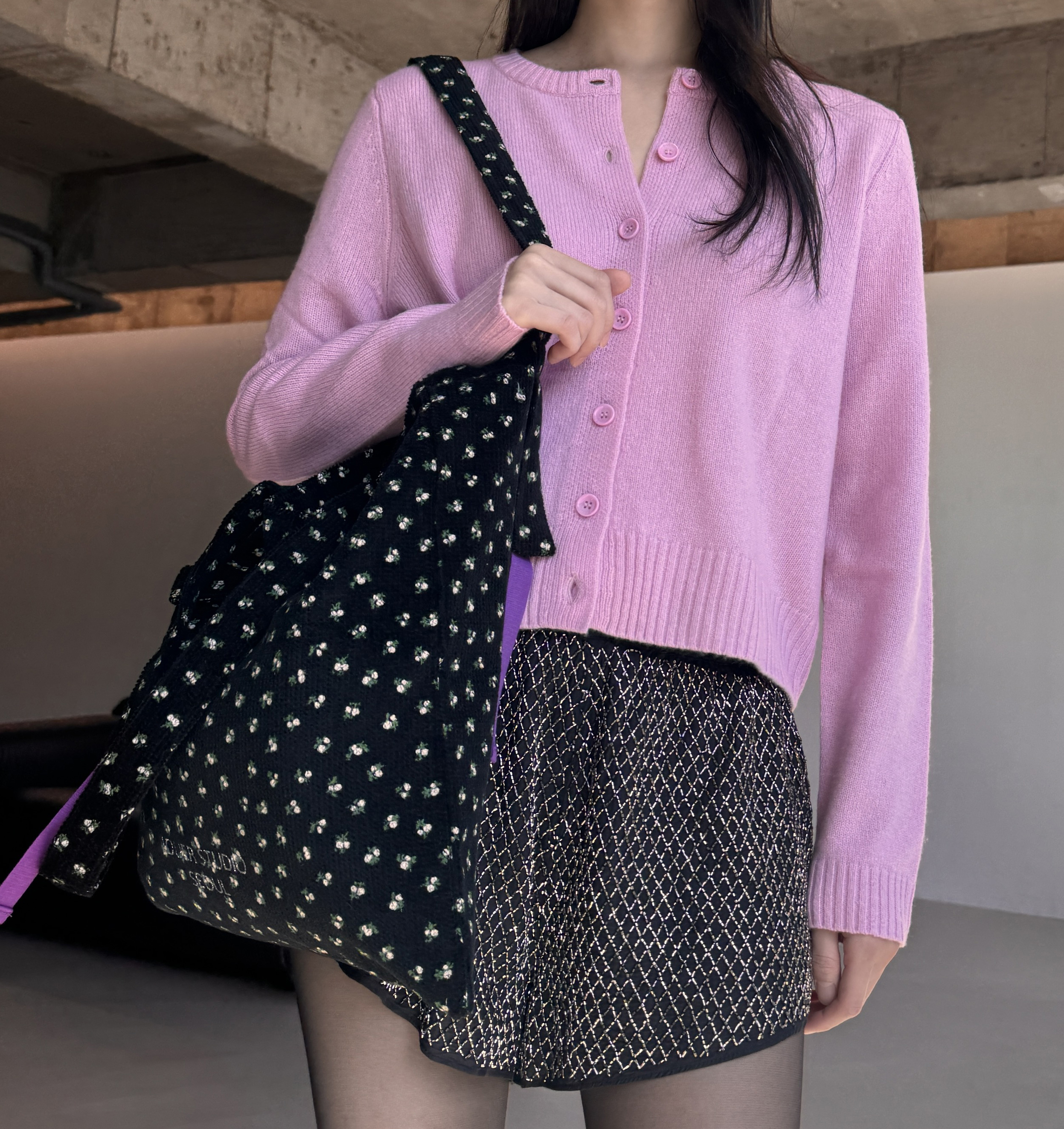 JOUER. 쥬에 코듀로이 블랙플라워 베이직백.