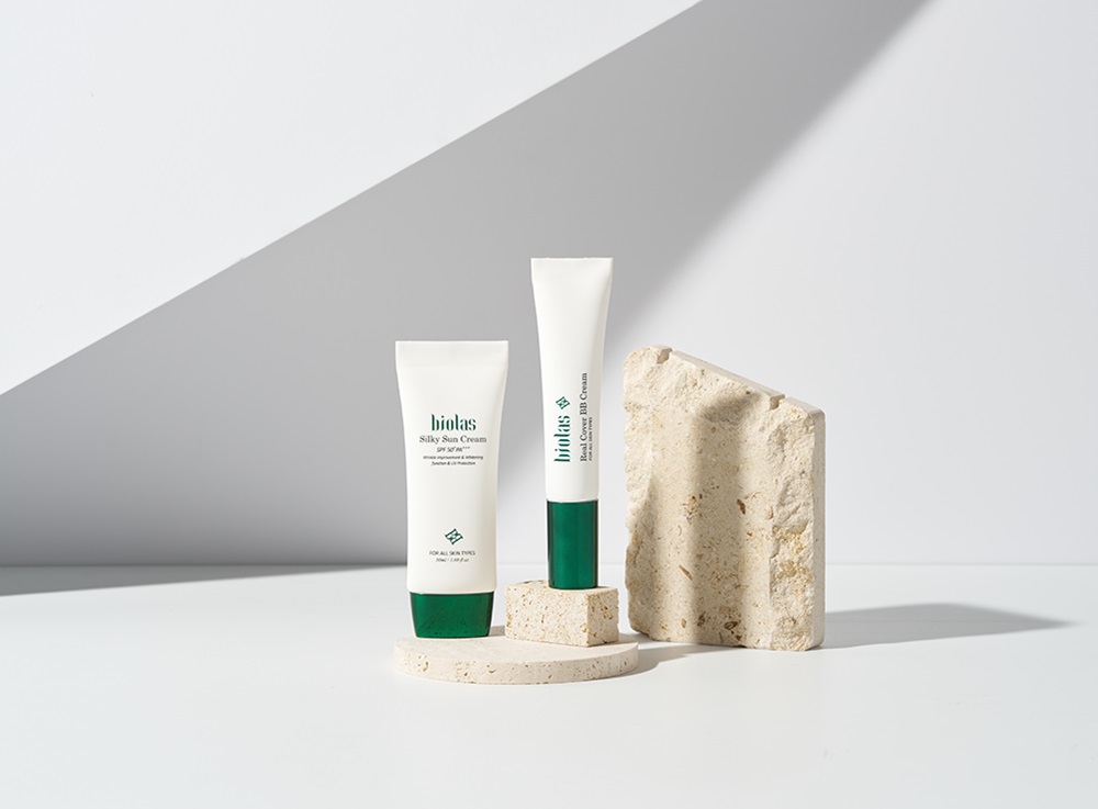 [비올라스]리얼 커버 비비크림30ml/대마햄프,대마엑소좀,특허탄성리포좀,NMN역노화성분,자외선차단,자연스런물광피부,피부톤보정,피부침착과검은버섯도제거해주는 기적의화장품 - 상세 이미지 3