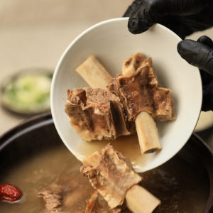 1+1 한길 존맛탱 밀키트 보양식 국밥 넉넉한 궁중 대용량 간편조리 소갈... 맛있게 먹은 솔직 후기 - 상품 이미지 4