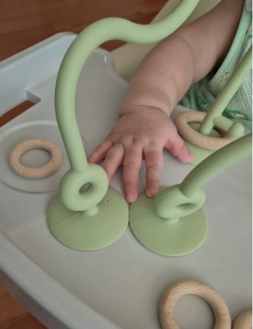 젬베베 요리조리 실리콘 링플레이 트래픽 플레이 흡착딸랑이 치발기 겸용 이앓이 방지 몬테소리 교구 백일 5개월 6개월 7개월 장난감