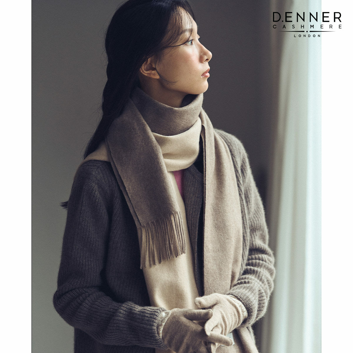 [신세계단독]  데너 몽골리안  캐시미어100 크라운 숄 머플러 - 상세 이미지 2