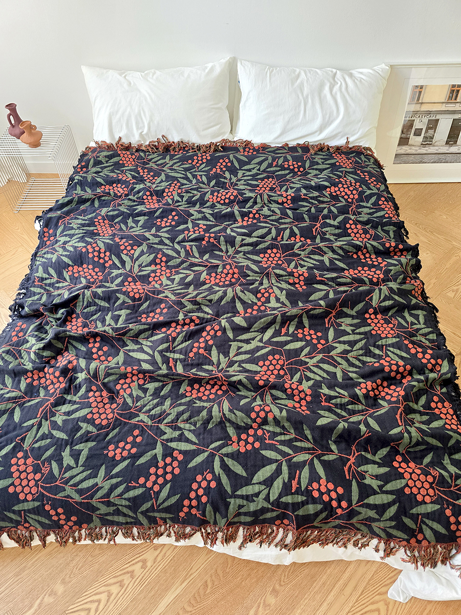 블랑쉬 레드 열매 술 거즈 대형 담요 블랭킷 - 상품 이미지