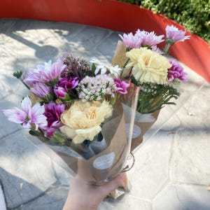 생화 미니 꽃다발 졸업 입학 발표회 꽃정기구독 꽃배달싼곳 솔직 후기 | 실사용자 리뷰 분석 - 상품 이미지 2