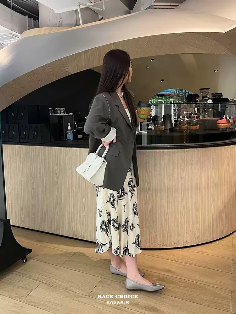지옥에서 온 판사 8화 박신혜 핸드백 가방 강빛나 스퀘어 데일리 의상 옷 패션 - 상세 이미지 5