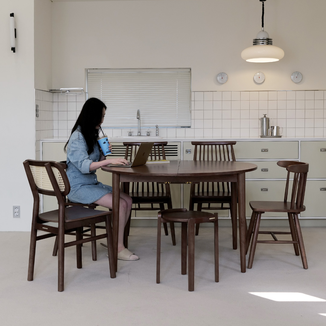 자야캠핑 포르보 월넛 원목 확장형 원형 1200 1500 식탁 테이블