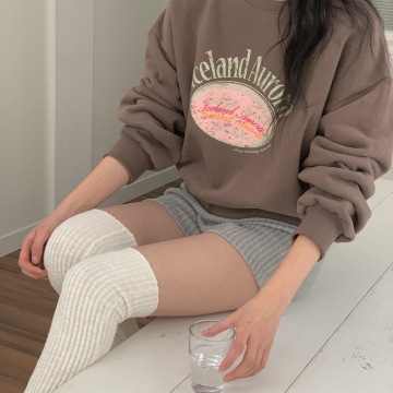 여성 양기모 세미크롭 오로라 루즈핏 나그랑 맨투맨 캠핑룩 - 상세 이미지 3
