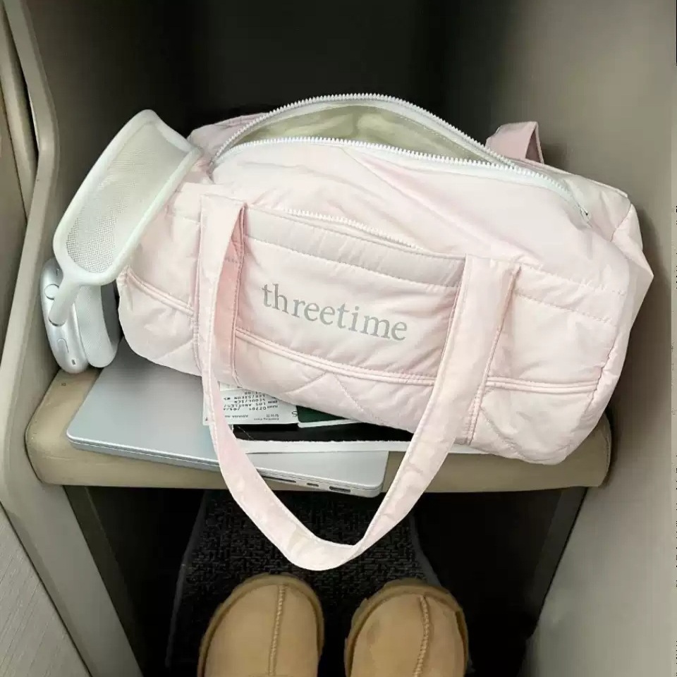 에스파 윈터 숄더백 가방 인스타그램 패딩백 퀄팅 의상 옷 패션 - 상품 이미지