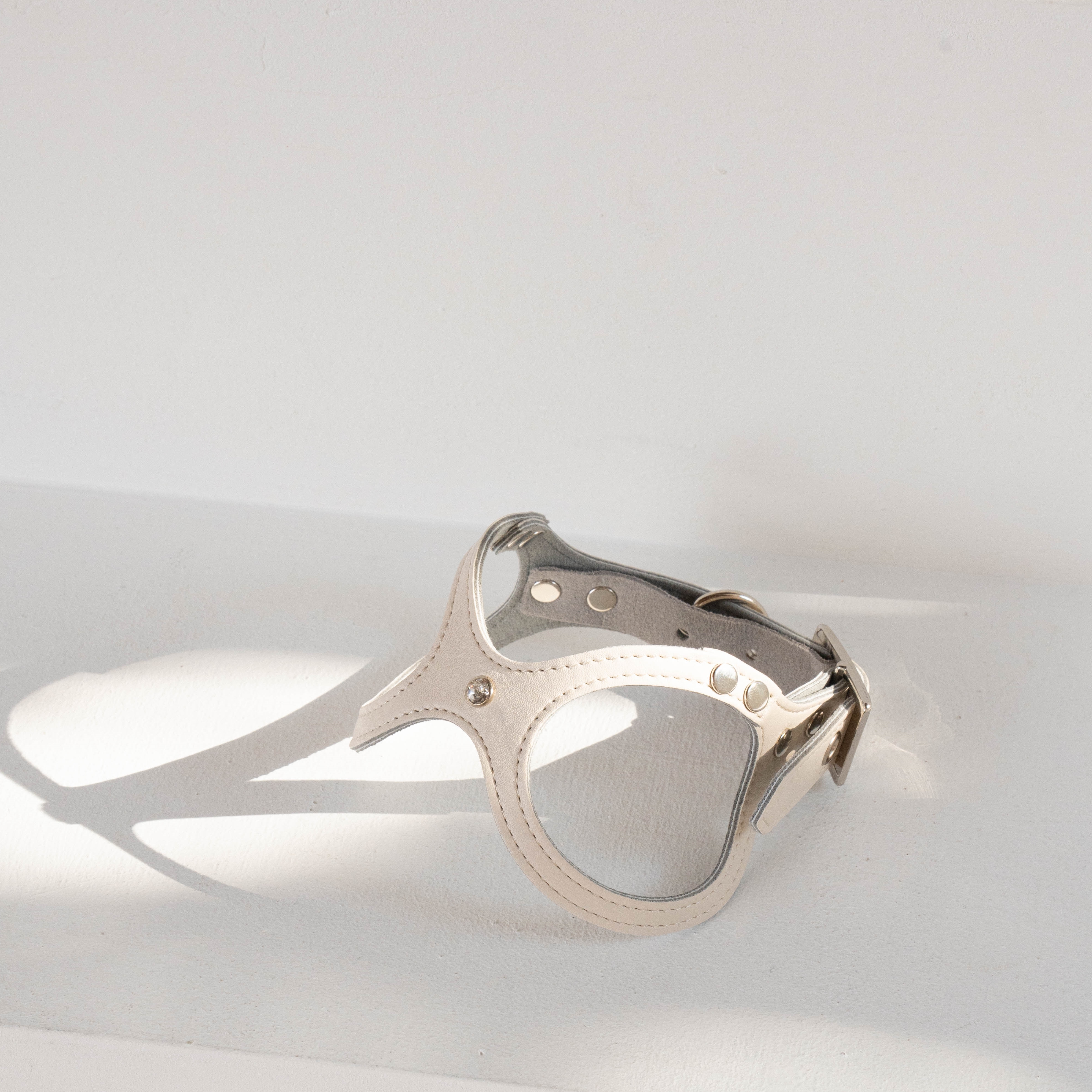 국산 뿌꾸베베 뉴트럴 X형 강아지하네스 가죽 안경하네스 소형견 중형견 가슴줄 이미지 2