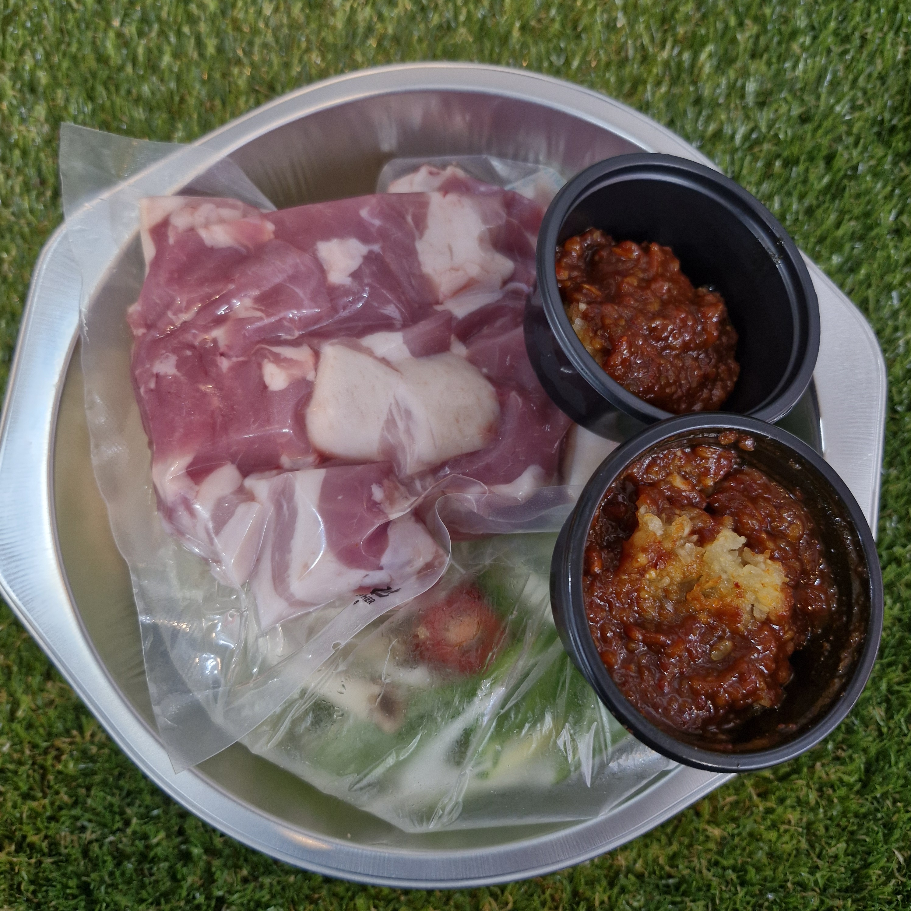 한우대학표 돼지찌개 2,3인분용 한돈 암퇘지 1+등급 앞다리살 사용 신선한 야채 당일제작 - 상세 이미지 4