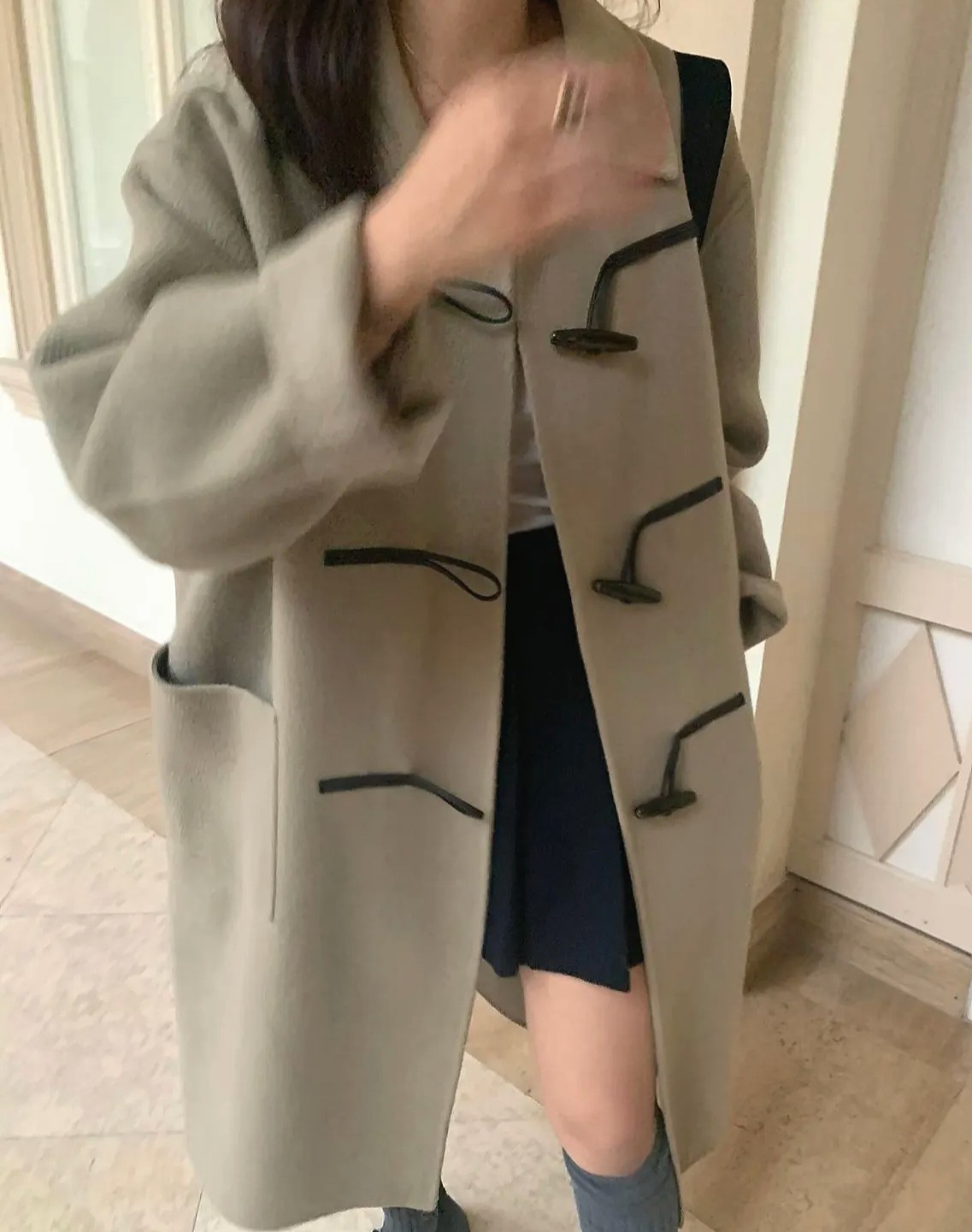 24FW 프리티영띵 카라 토글 롱 핸드메이드 코트 상세 이미지 9