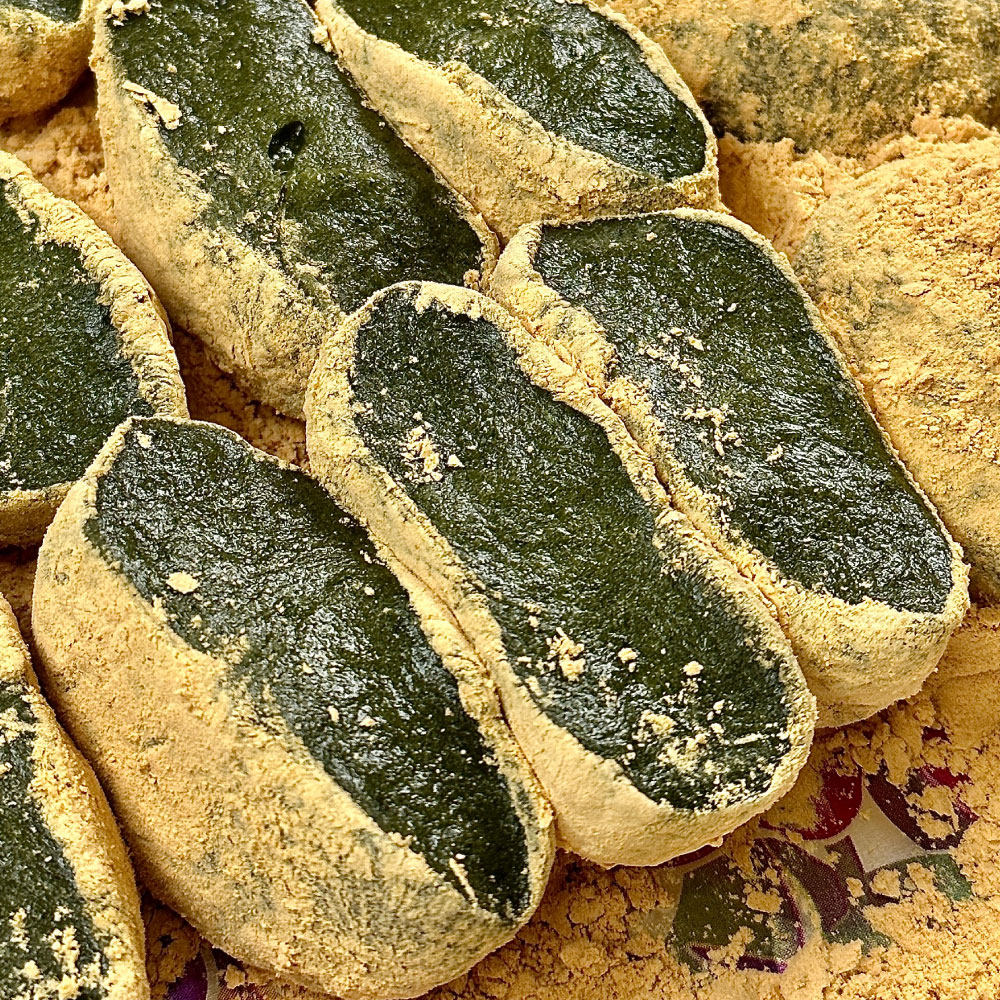 30년 전통 쑥인절미 해풍쑥떡 쑥떡 영양떡 1kg + 콩고물 150g 개별포장 식사대용