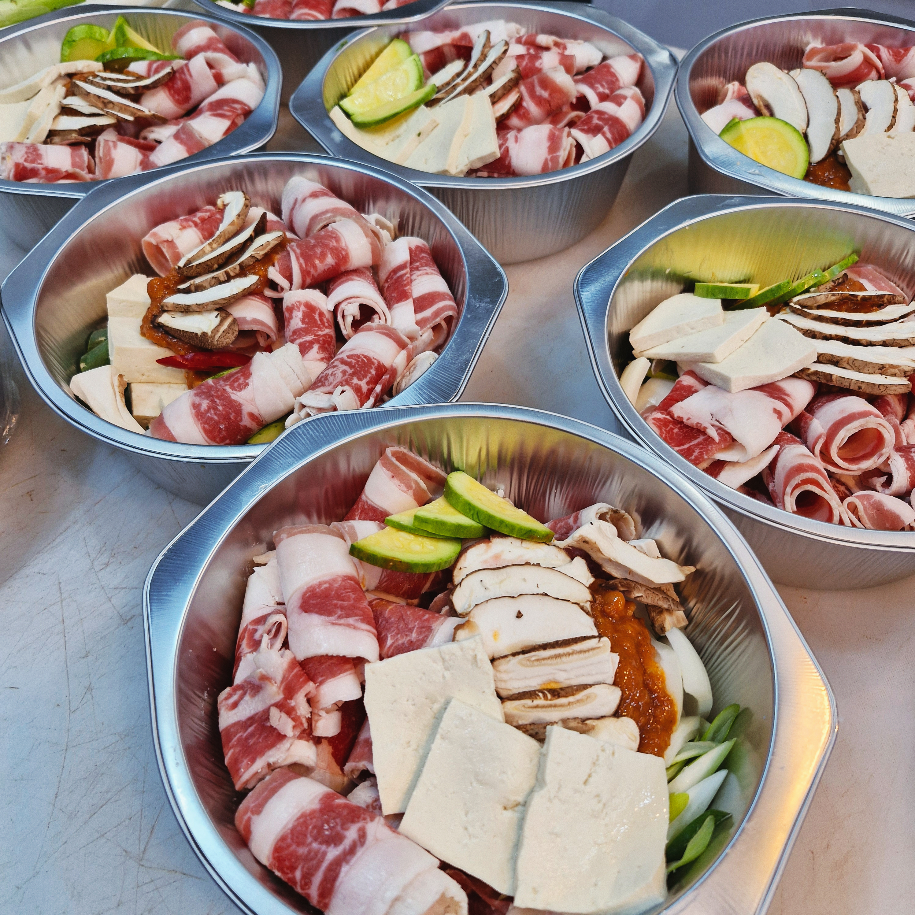 한우대학표 된장찌개 2,3인분용 미국산 우삼겹 사용 신선한 야채 당일제작