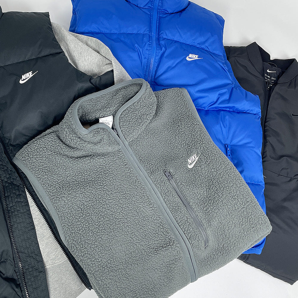2. 나이키 패딩 조..