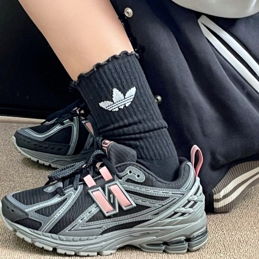 뉴발란스 1906R 블랙 핑크 문 다크니스 블러쉬 M1906RHC - 상세 이미지 2