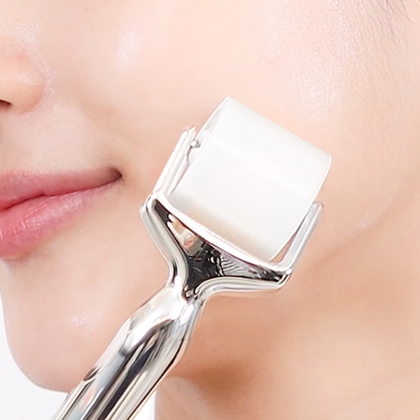 더마롤러 후기, MTS 더마롤러, 트러블 피부 관리, 모공 관리, 탄력 개선, 홈케어 루틴, 도자기 피부 만들기