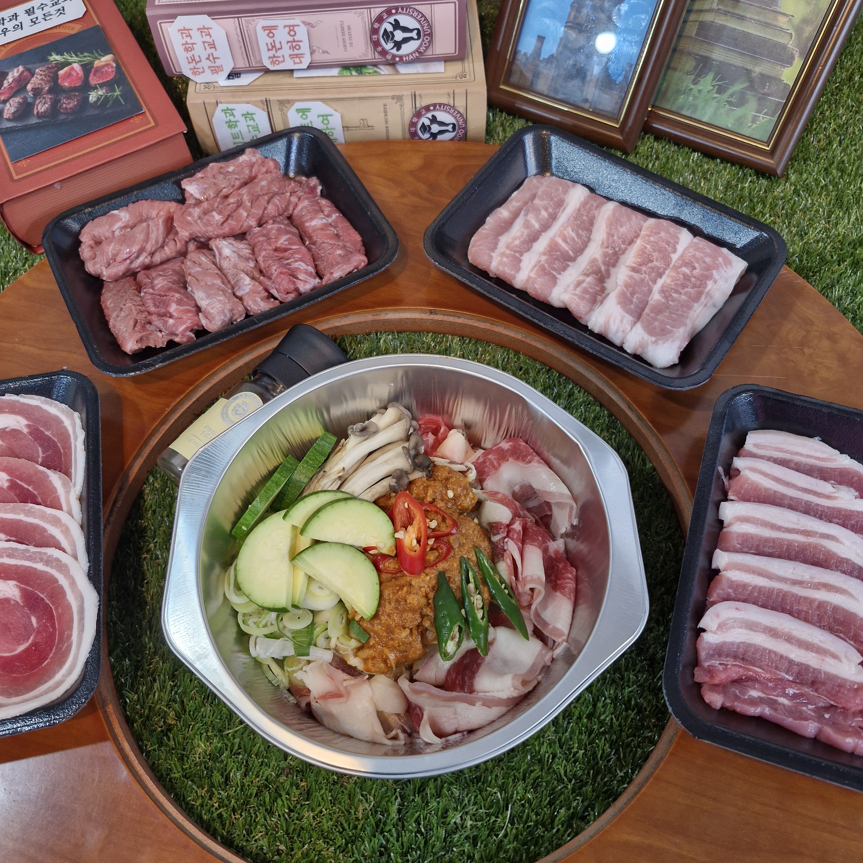 한우대학 구이용 한돈 오마카세 총구성 1.3kg 풍성한 특수부위 홈마카세 - 메인 이미지