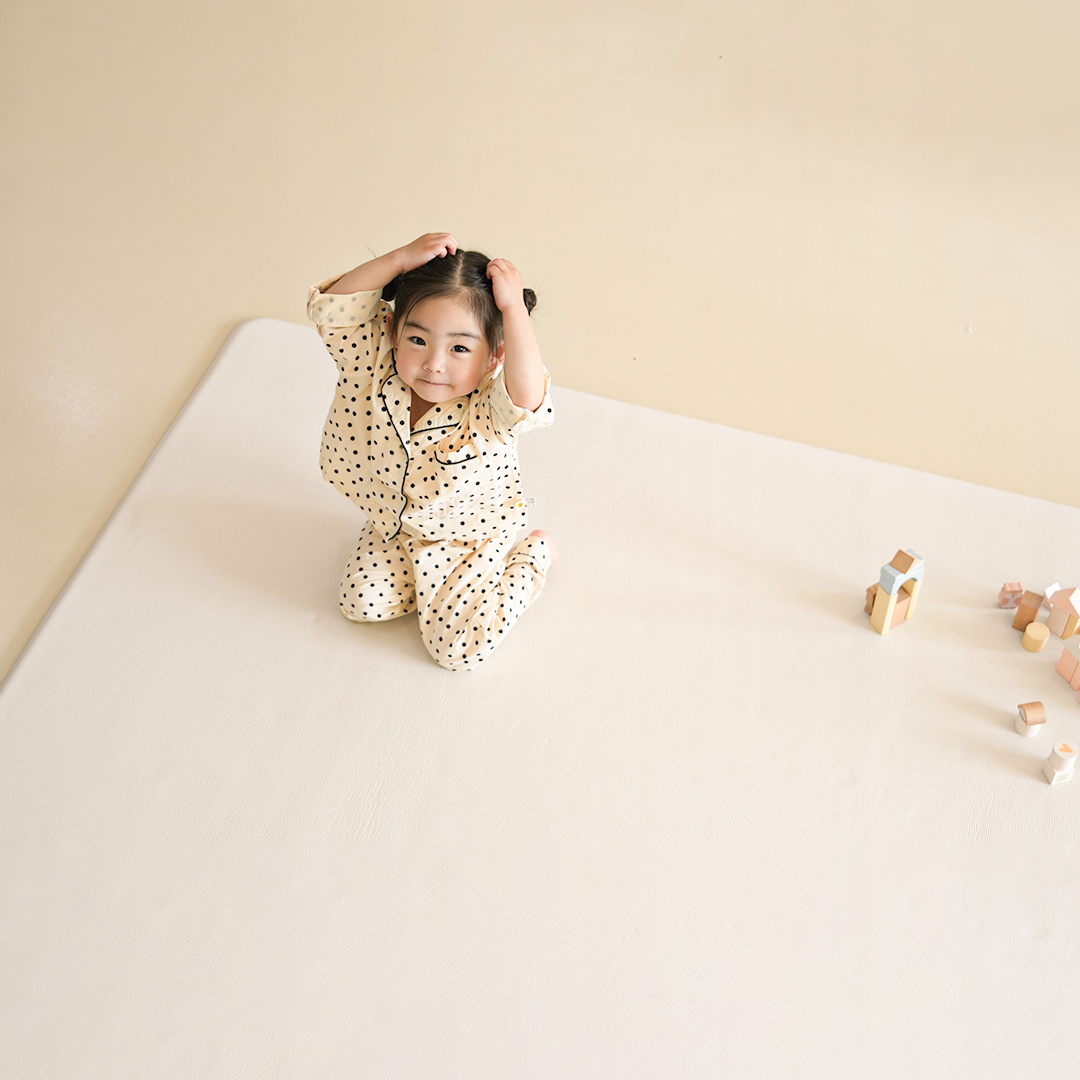 비엔메이드 디어 놀이방매트 PVC 유아 아기 거실 복도 층간소음 양면 논슬립 쿠션 러그 매트 1.4x140x185