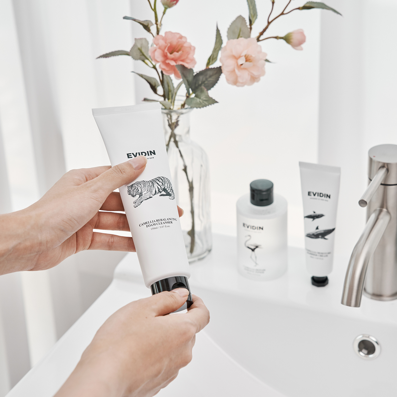 에비딘 까멜리아 리밸런싱 폼클렌저 150ml - 상세 이미지 4