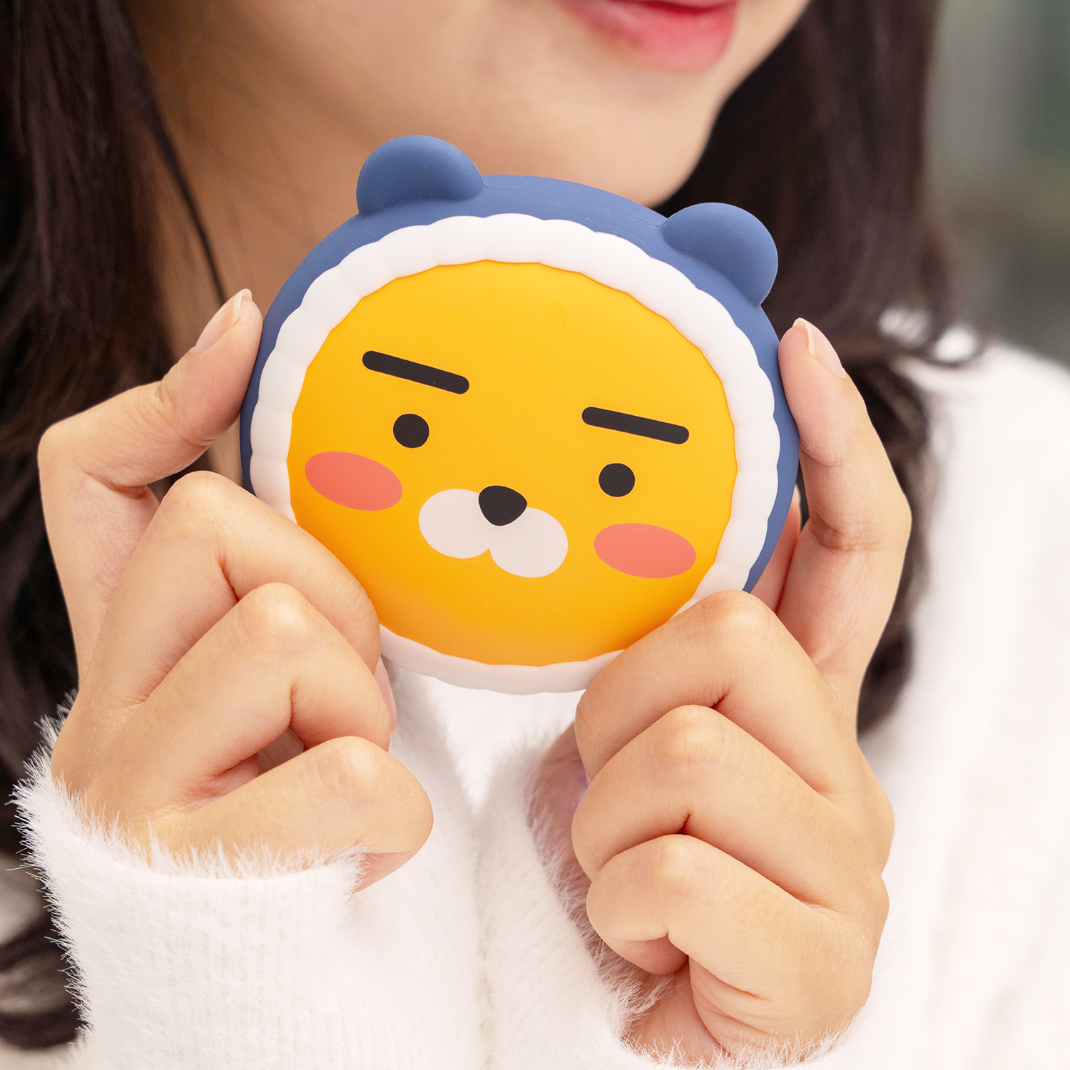 카카오프렌즈 얼굴형 손난로 보조배터리 5000mAh C타입 충전 네이비 패딩 라이언 - 상품 이미지