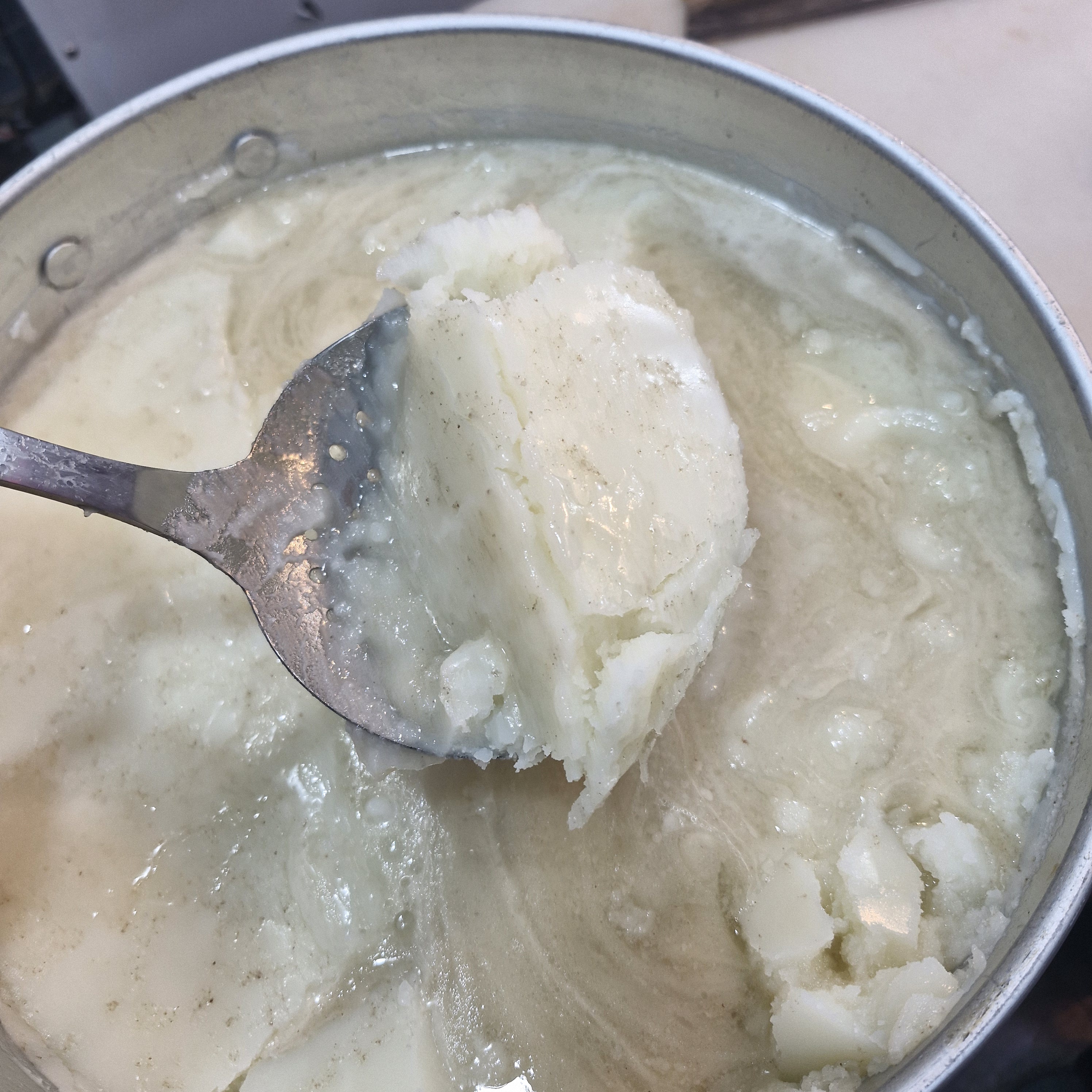 한우대학 엄선한 한우사골 곰국 1.5L 오직 사골과 잡뼈로 3일간 끓인 정성가득 무첨가물 - 상세 이미지 4