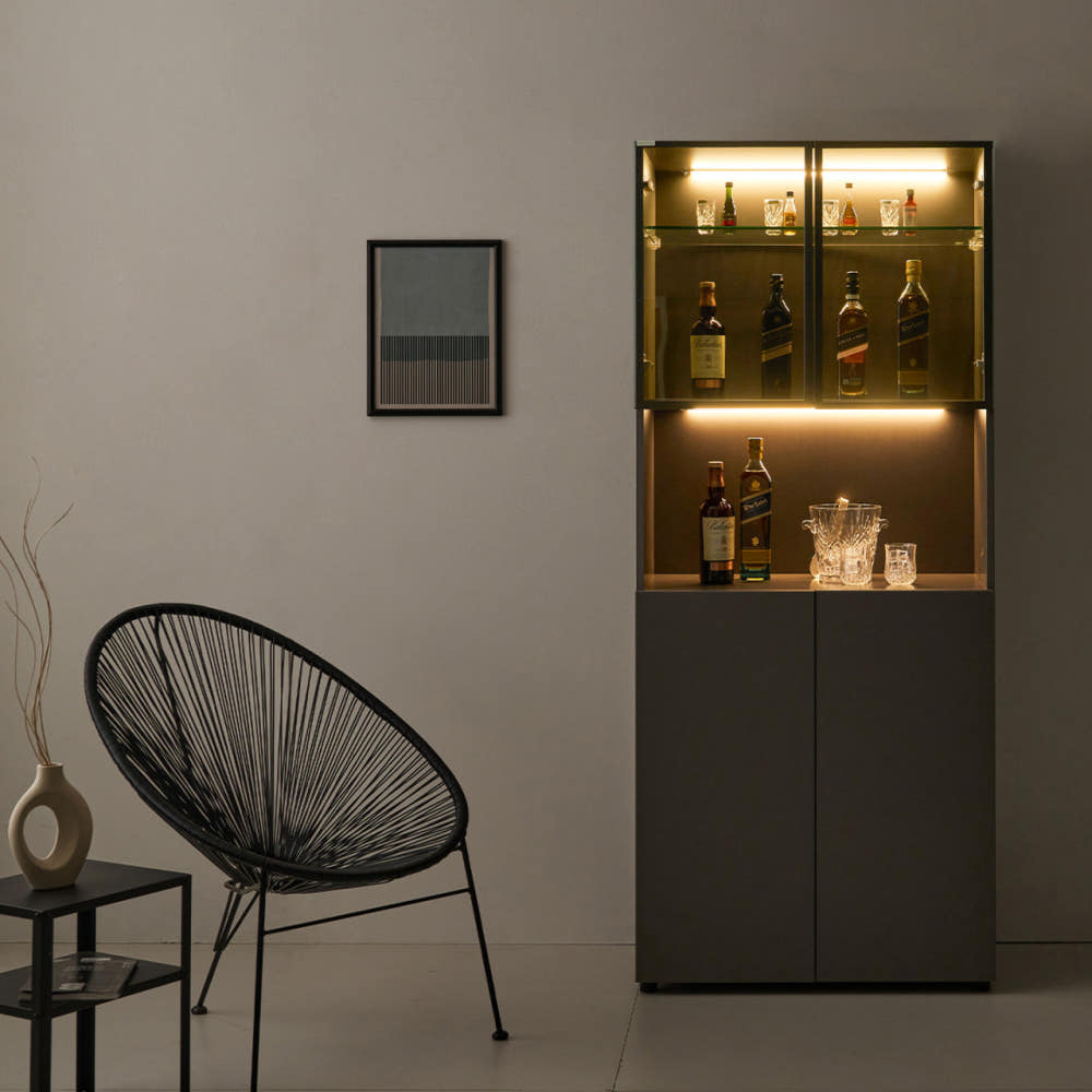 트리니홈 메이빈 장식장 차콜 상부유리도어 하부LPM도어 와인 양주 그릇장 위스키장 진열장 : 트리니홈