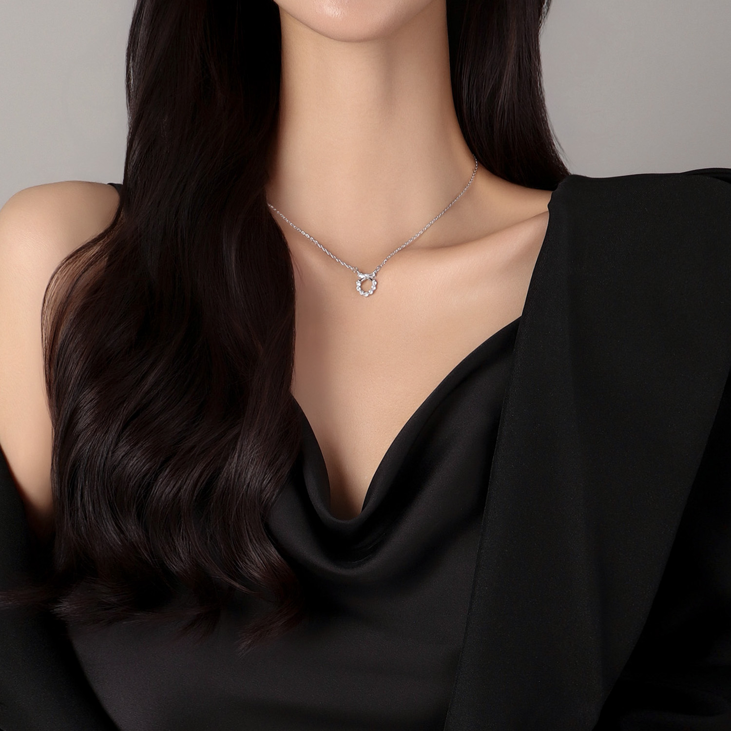 [당일출고] 러블리 리본 큐빅 포인트 서클 일체형 체인 여성 목걸이 [실버] N578 - 상세 이미지 4