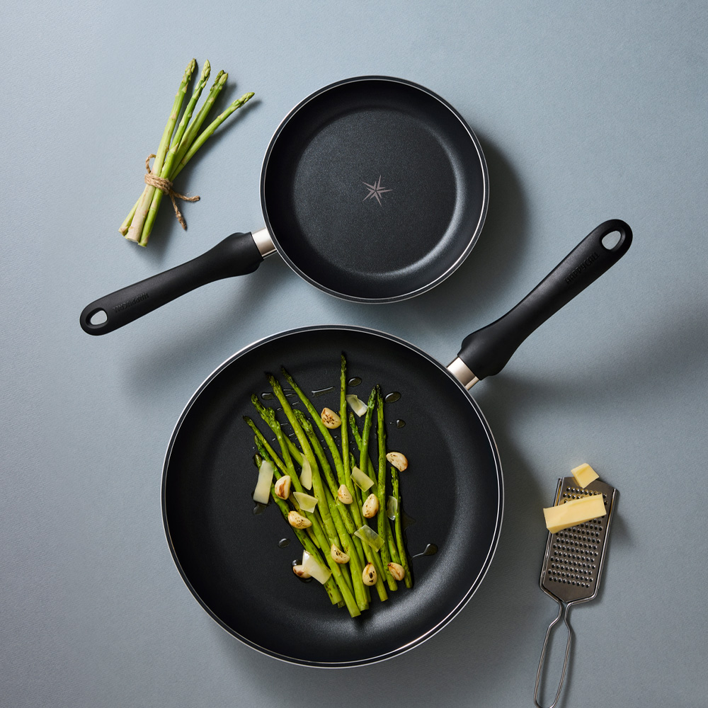 [N단독구성XN배송] 컴플리트 티타늄 IH 프라이팬 1+1 세트(20팬+28팬) 제품 이미지