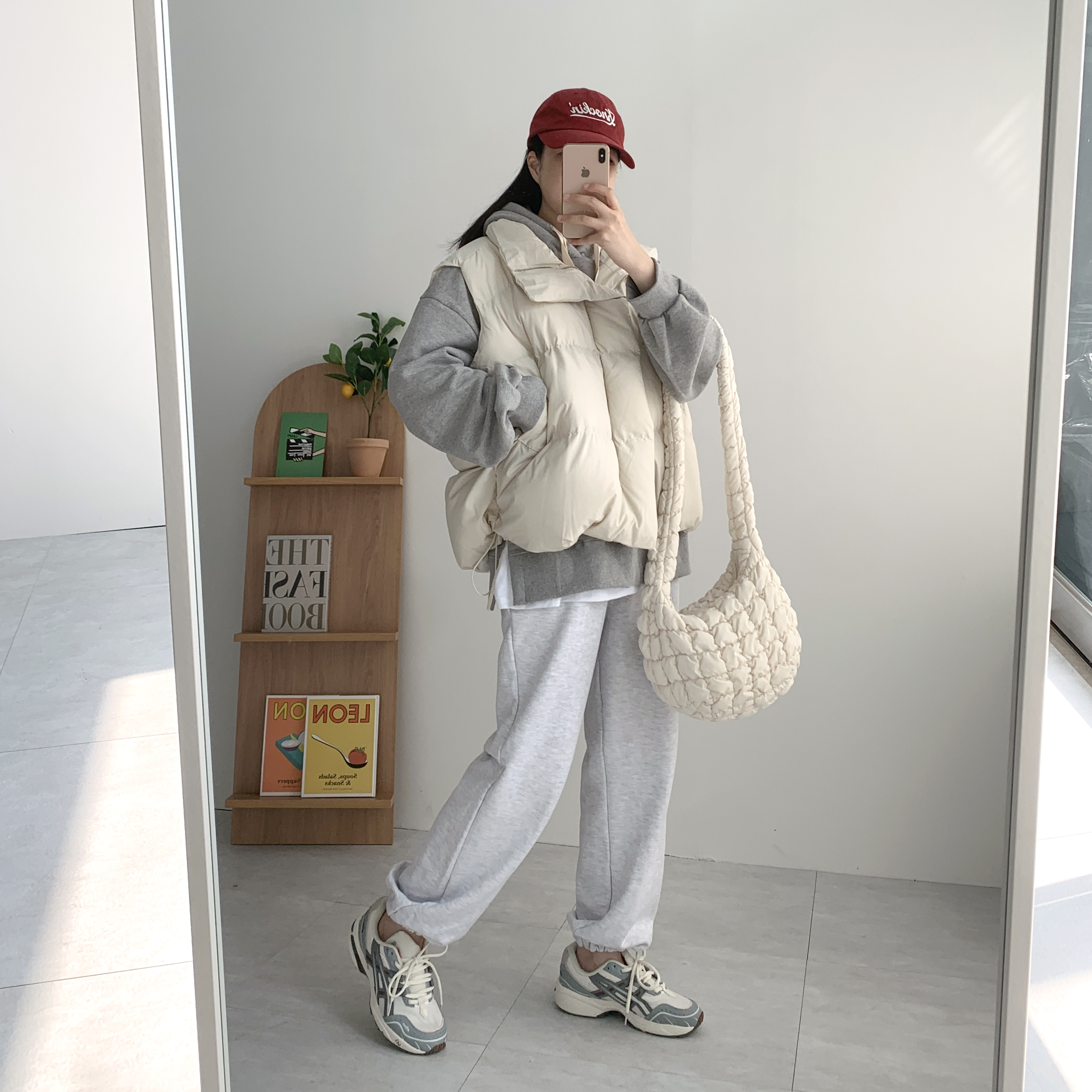 오버핏패딩조끼 스트링 웰론패딩조끼 하이넥 - 상세 이미지 2