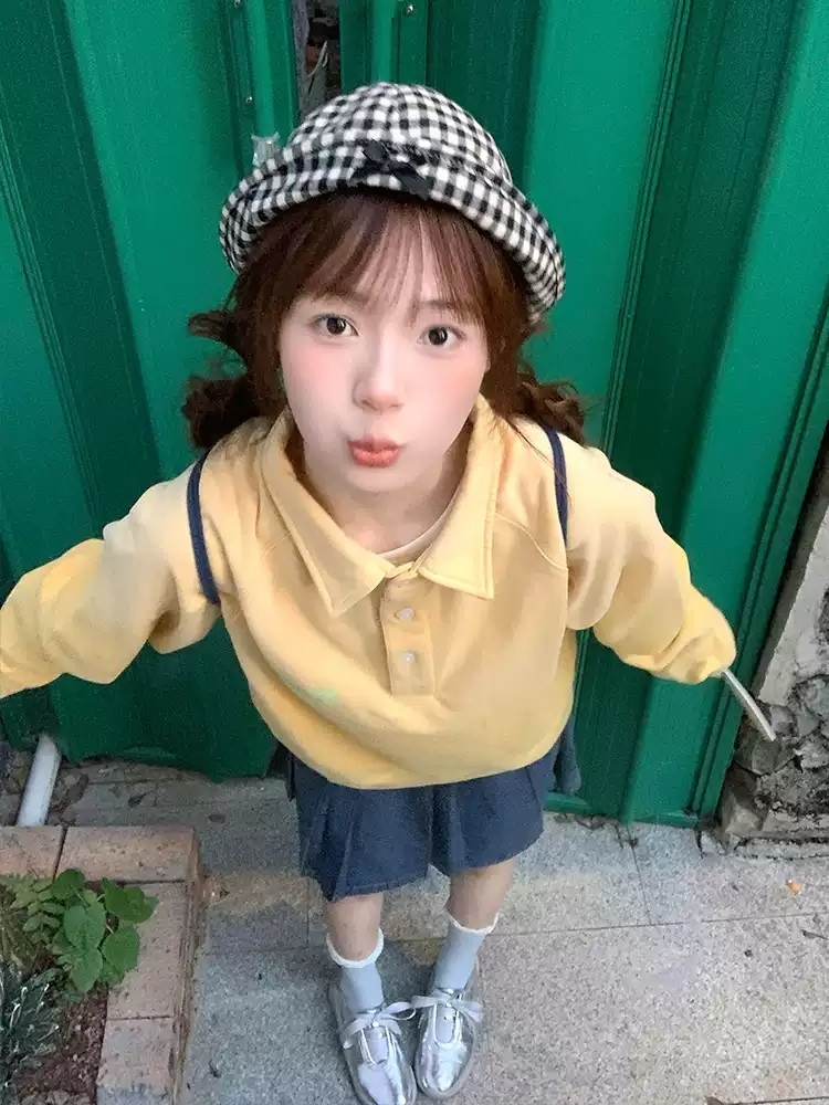 김혜윤 티셔츠 긴팔 옐로우 공항패션 카라넥 루즈핏 의상 옷 패션 - 상세 이미지 3