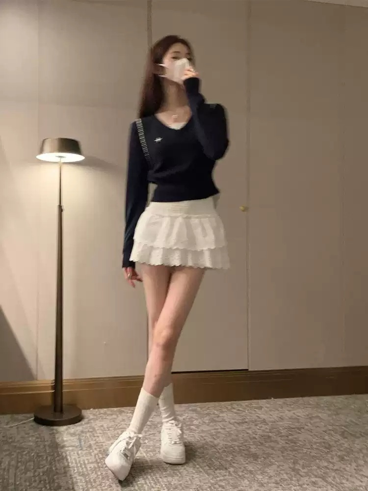 김혜윤 스커트 치마 공항패션 레이스 짧은 의상 옷 패션 - 상세 이미지 2