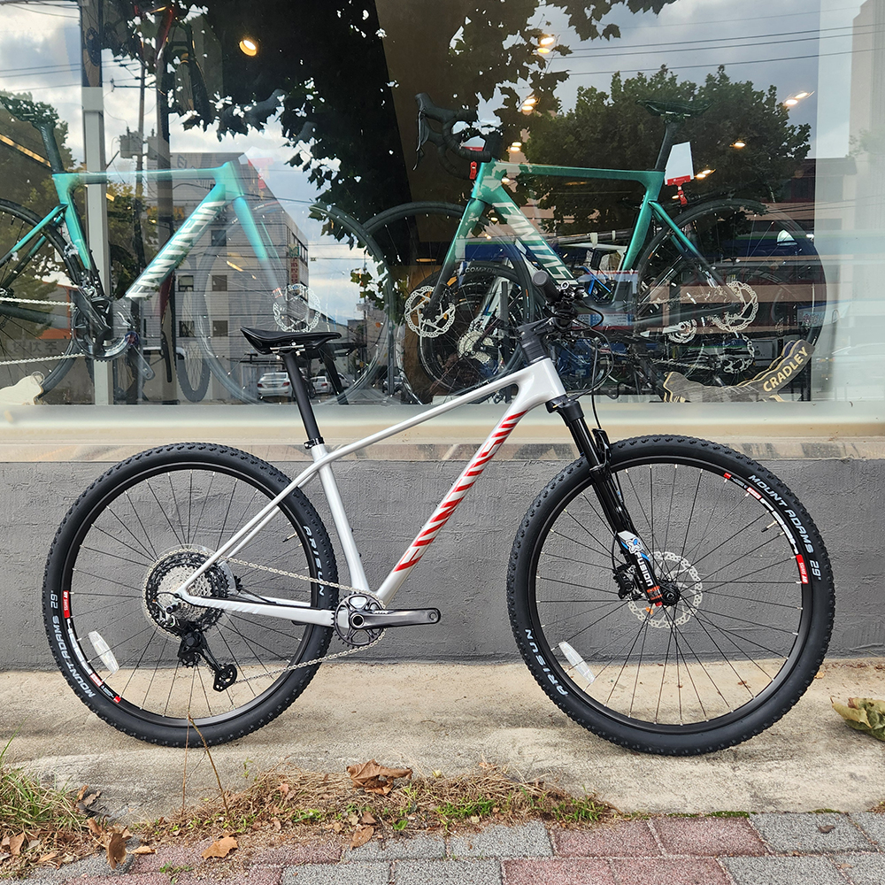 판타시아 퀘이사 XTR 12단 29 스페셜1 카본 MTB 자전거 - 상세 이미지 3
