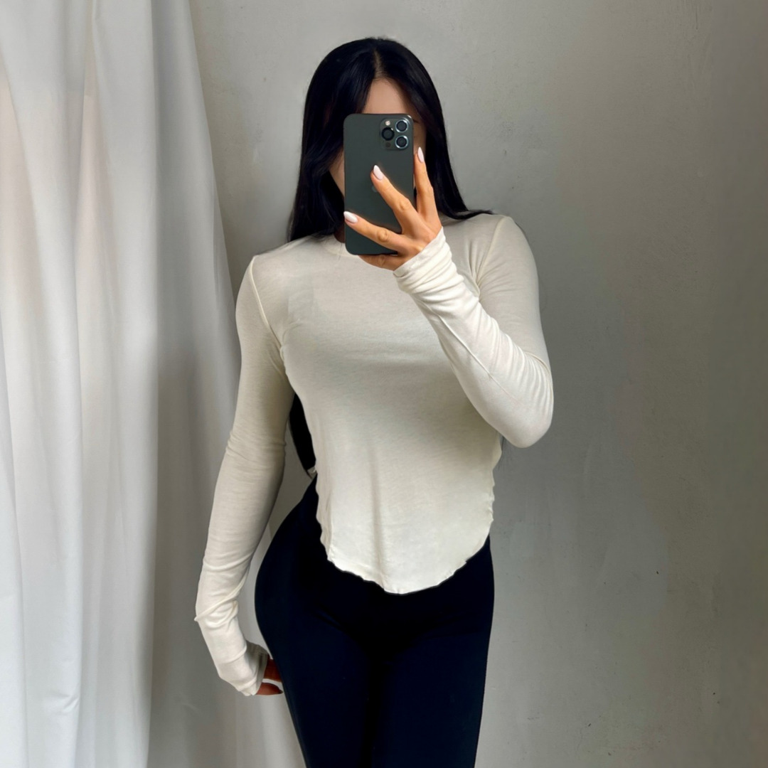 여자 긴팔 라운드넥 커버업 스판 루즈핏 슬림 몸매보정 티셔츠 4color - 상세 이미지 3