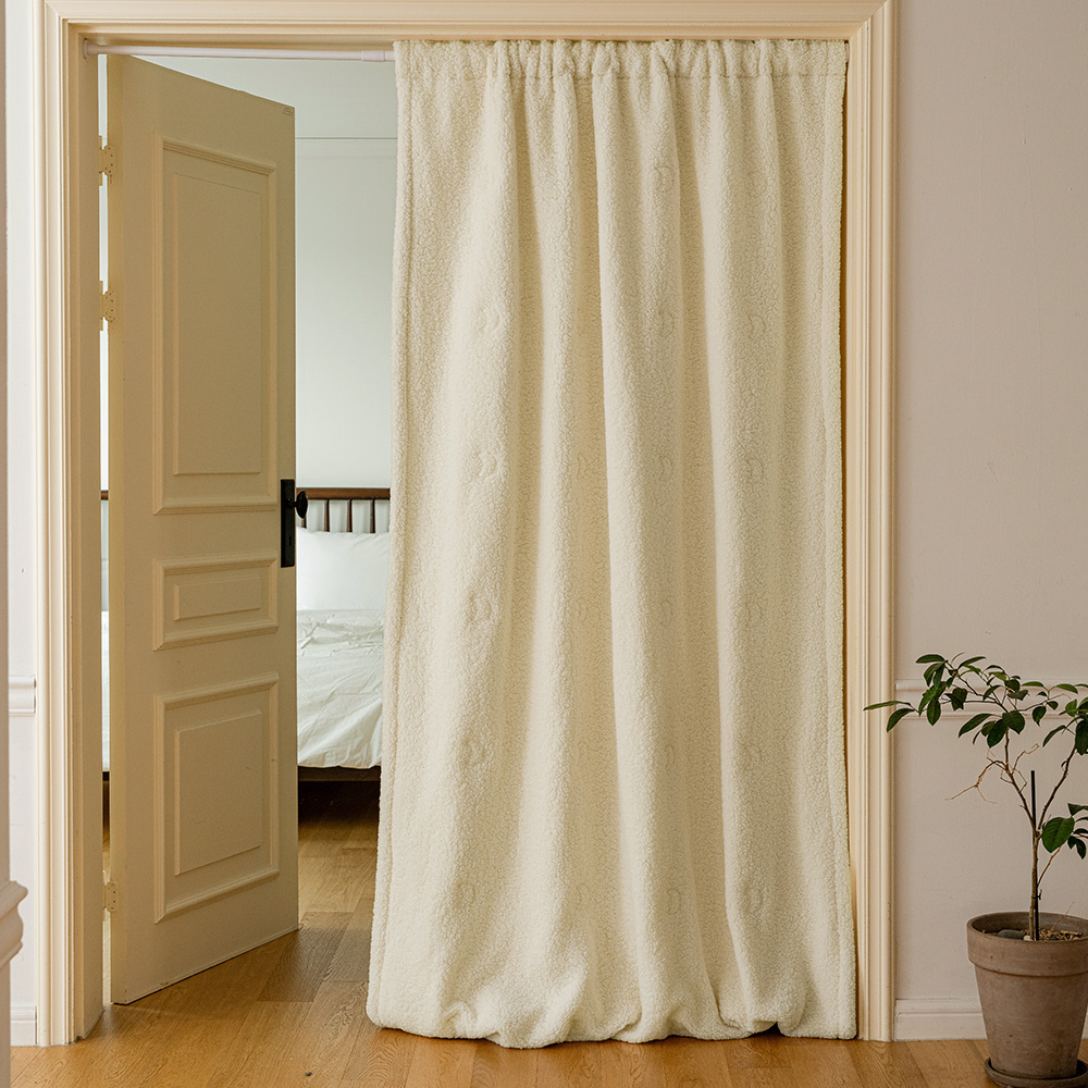 바자르 허그미 양털 솜누빔 방한커튼 140x235