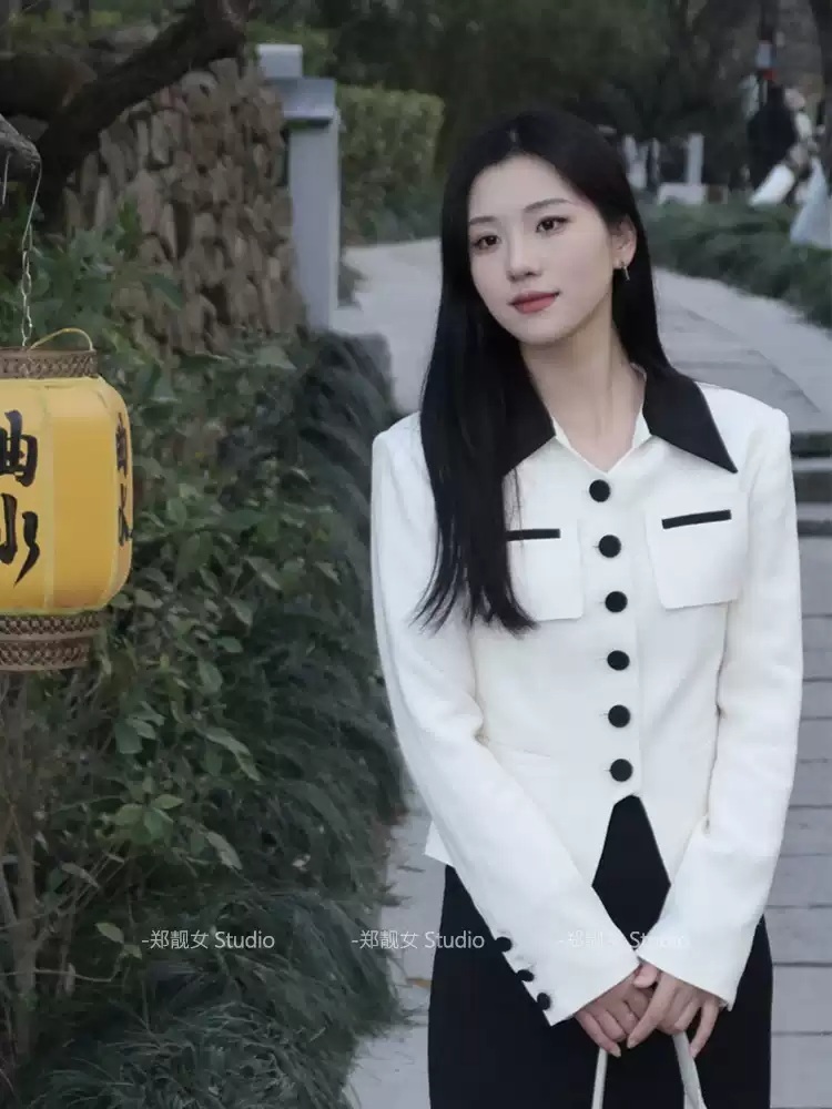 아일릿 민주 자켓 코트 공식유튜브 오피스 간절기 의상 옷 패션 - 상세 이미지 5