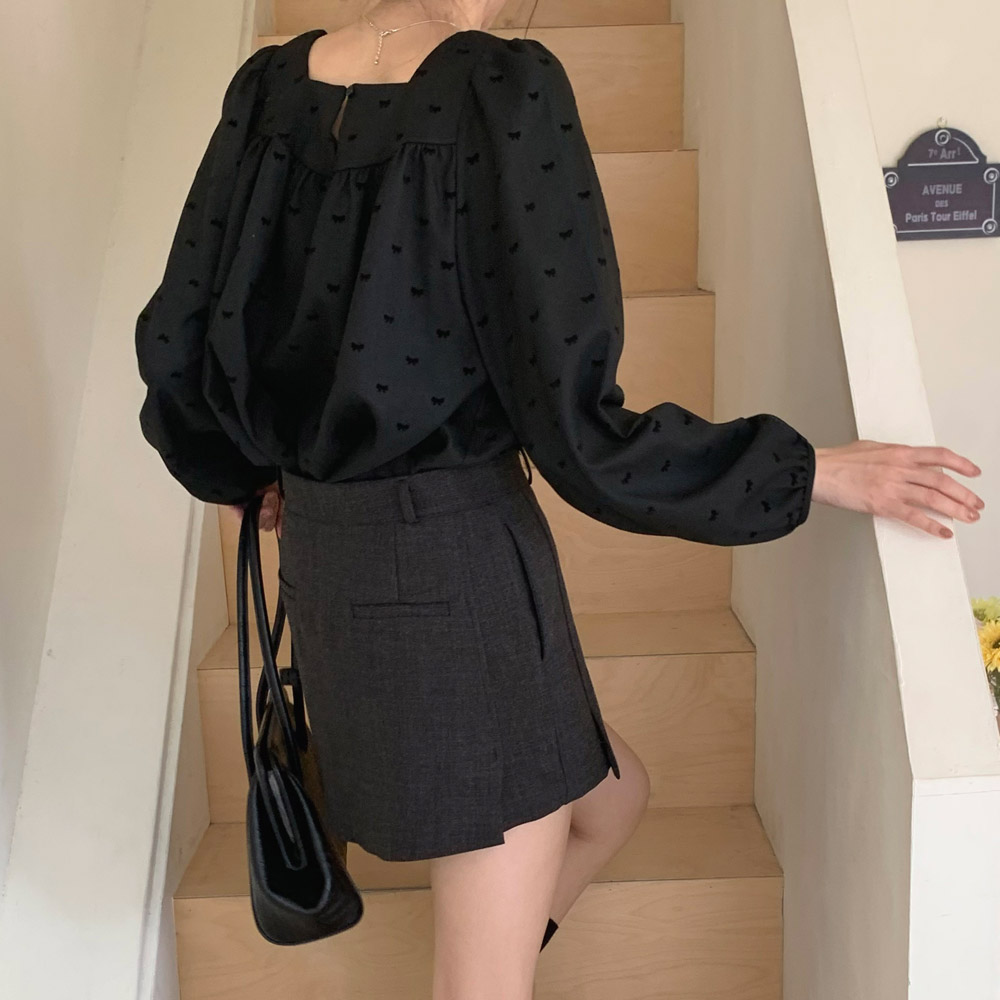 셔링 플레어 스퀘어넥 블라우스 긴팔 퍼프 가을 겨울 블라우스 차콜 블랙 이미지 6